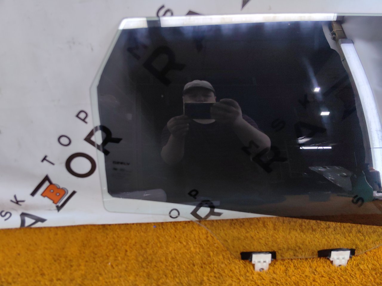 Стекло двери