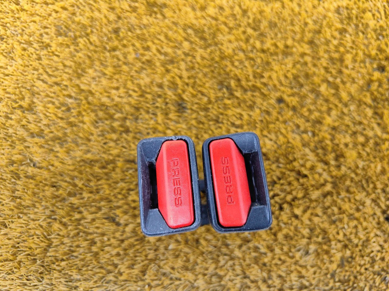 Ответная часть ремня безопасности