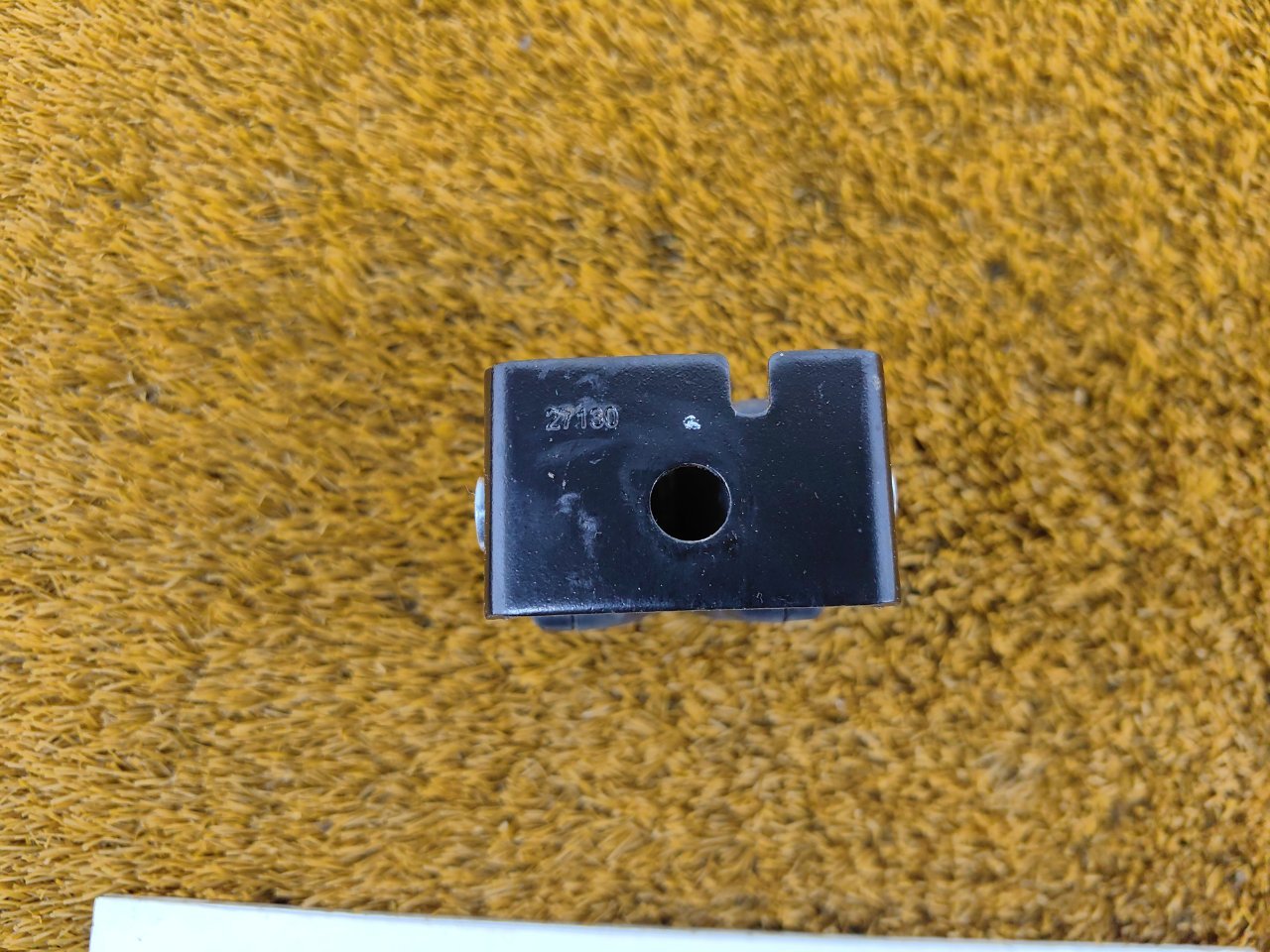 Ответная часть ремня безопасности