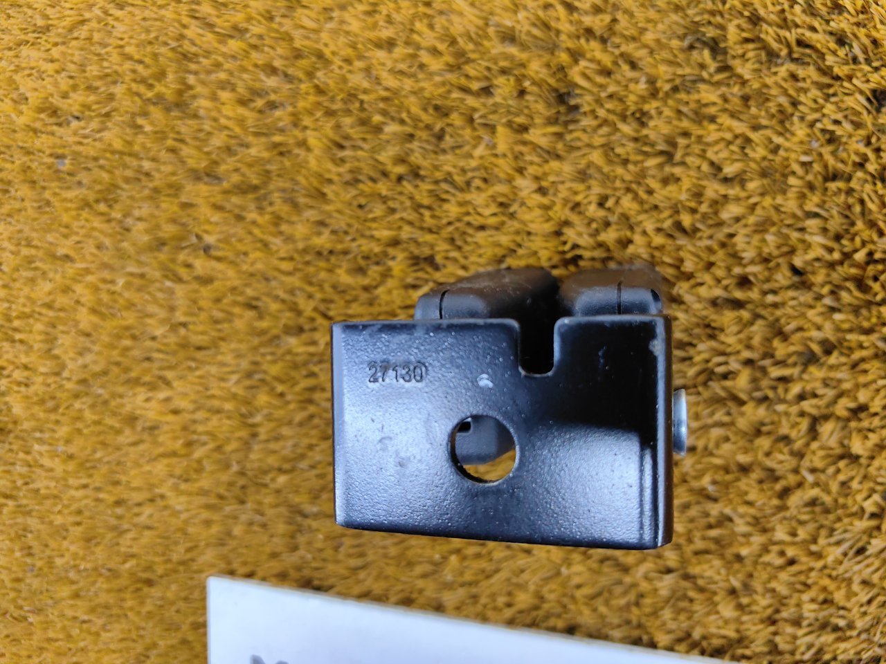 Ответная часть ремня безопасности