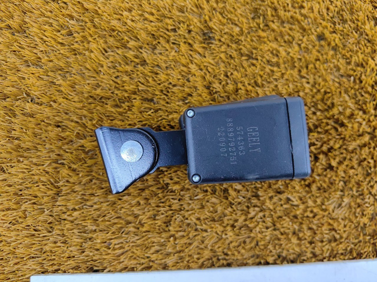 Ответная часть ремня безопасности