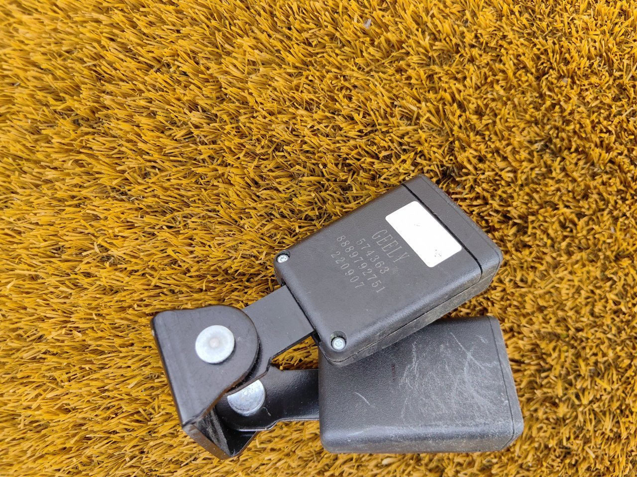 Ответная часть ремня безопасности