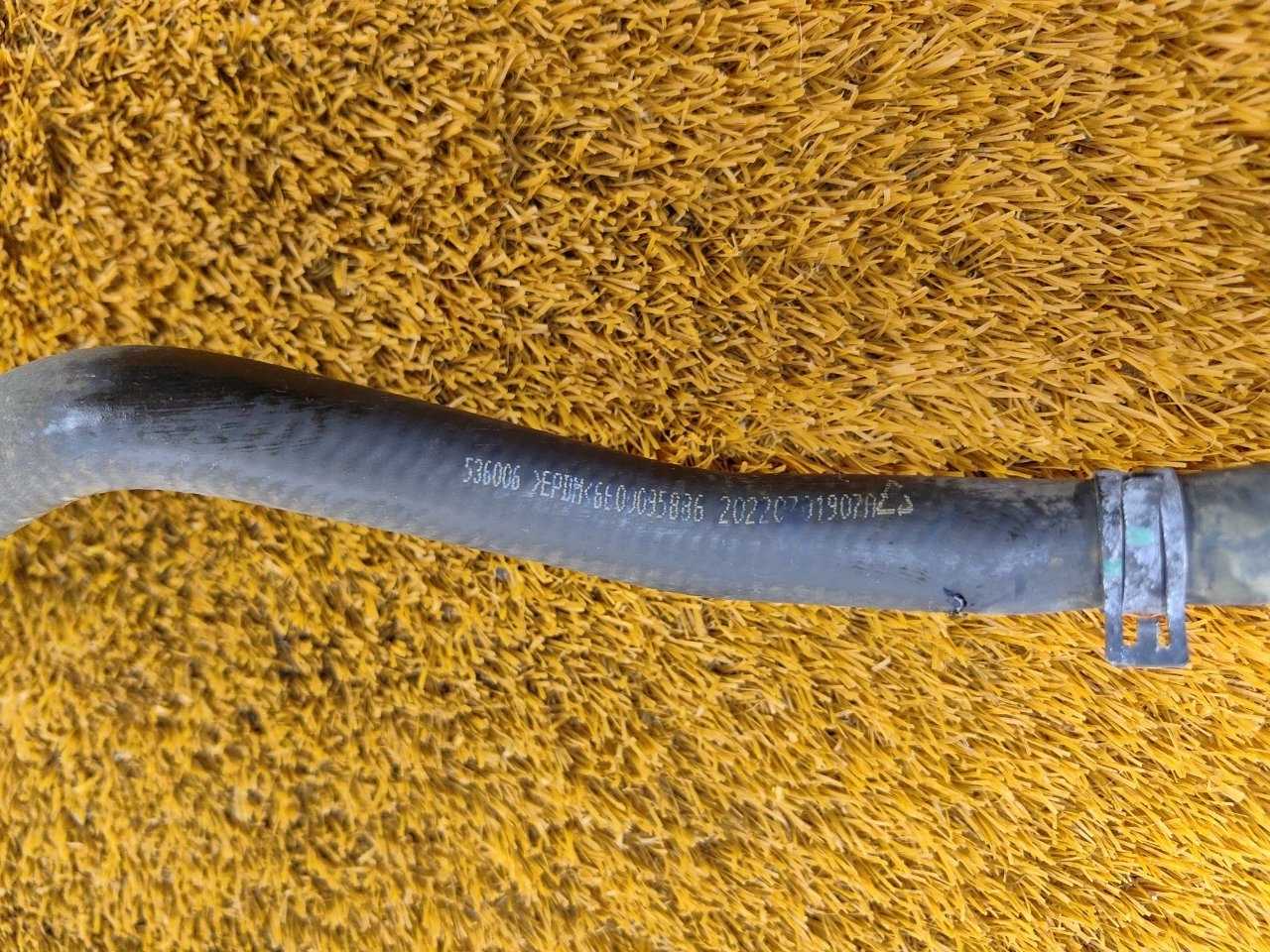 Трубка системы охлаждения