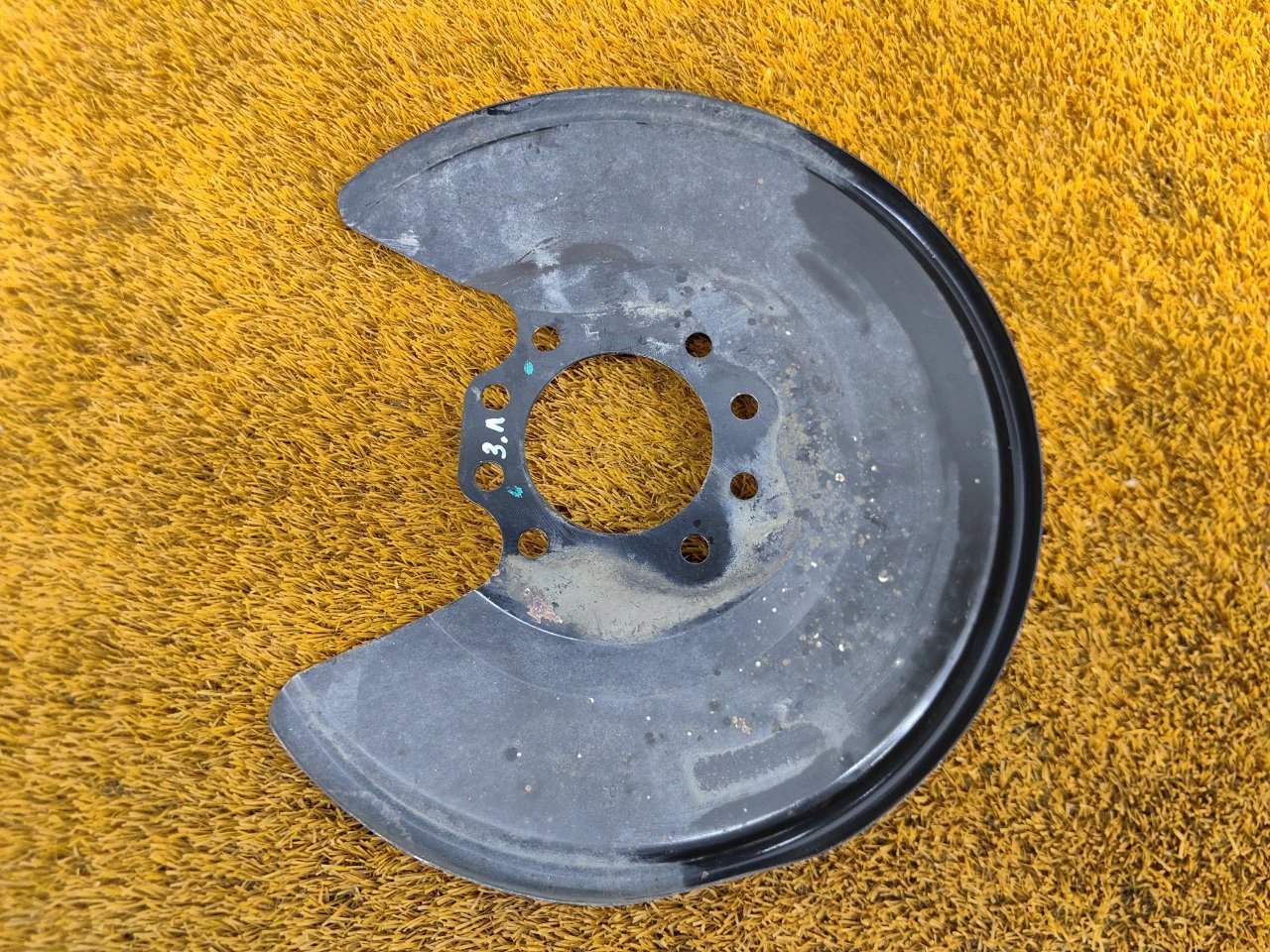 Пыльник тормозного диска