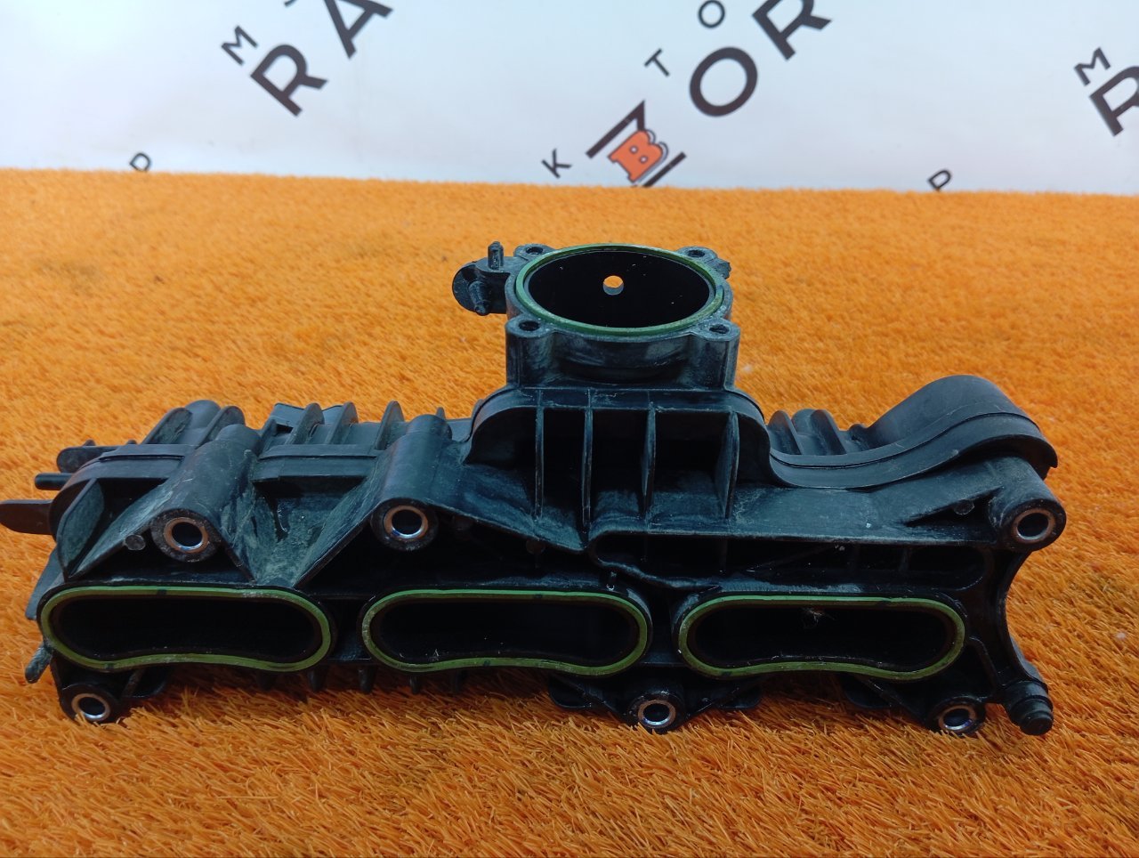 Коллектор впускной