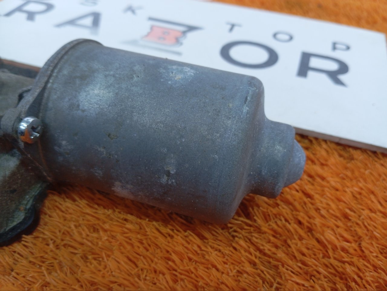 Мотор стеклоочистителя