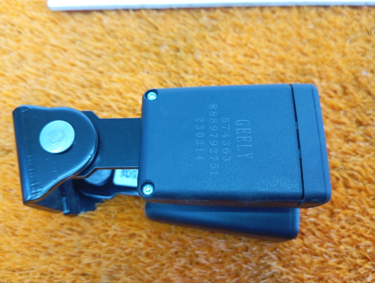 Ответная часть ремня безопасности