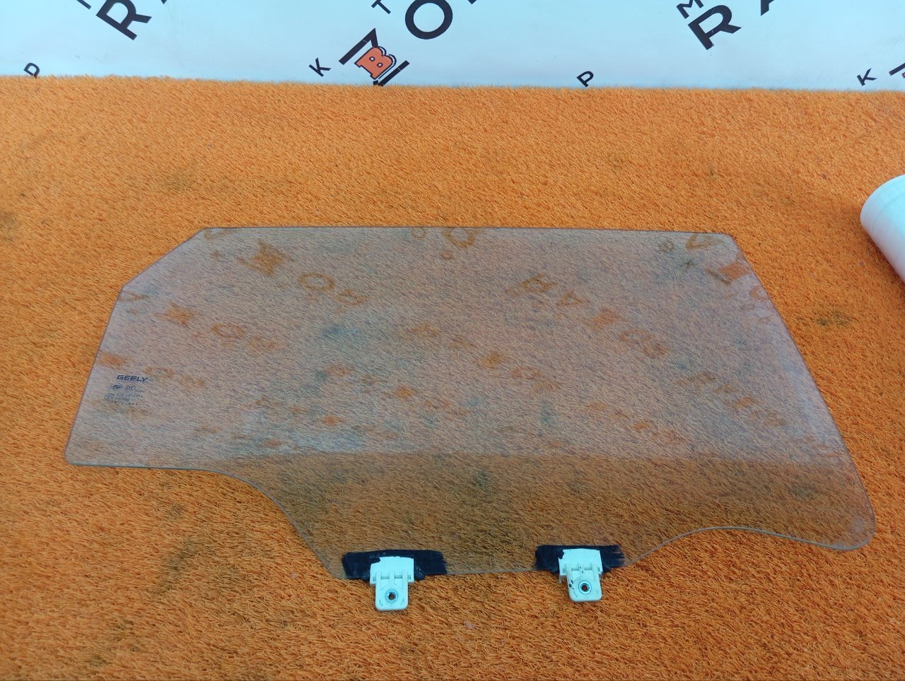 Стекло двери