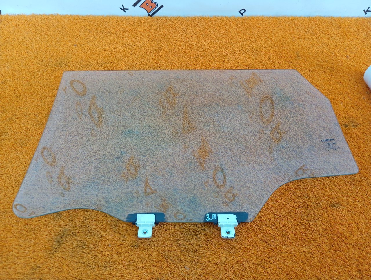 Стекло двери