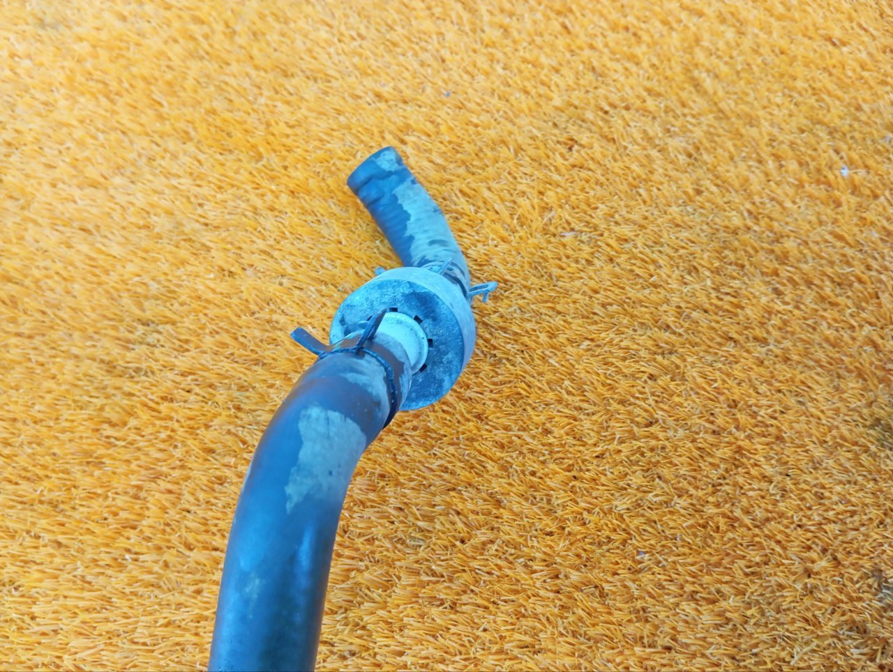 Трубка системы охлаждения