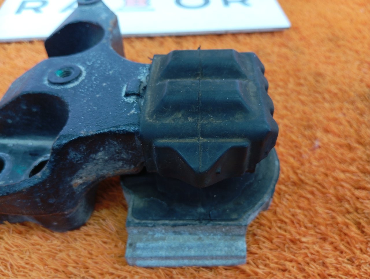 Опора двигателя