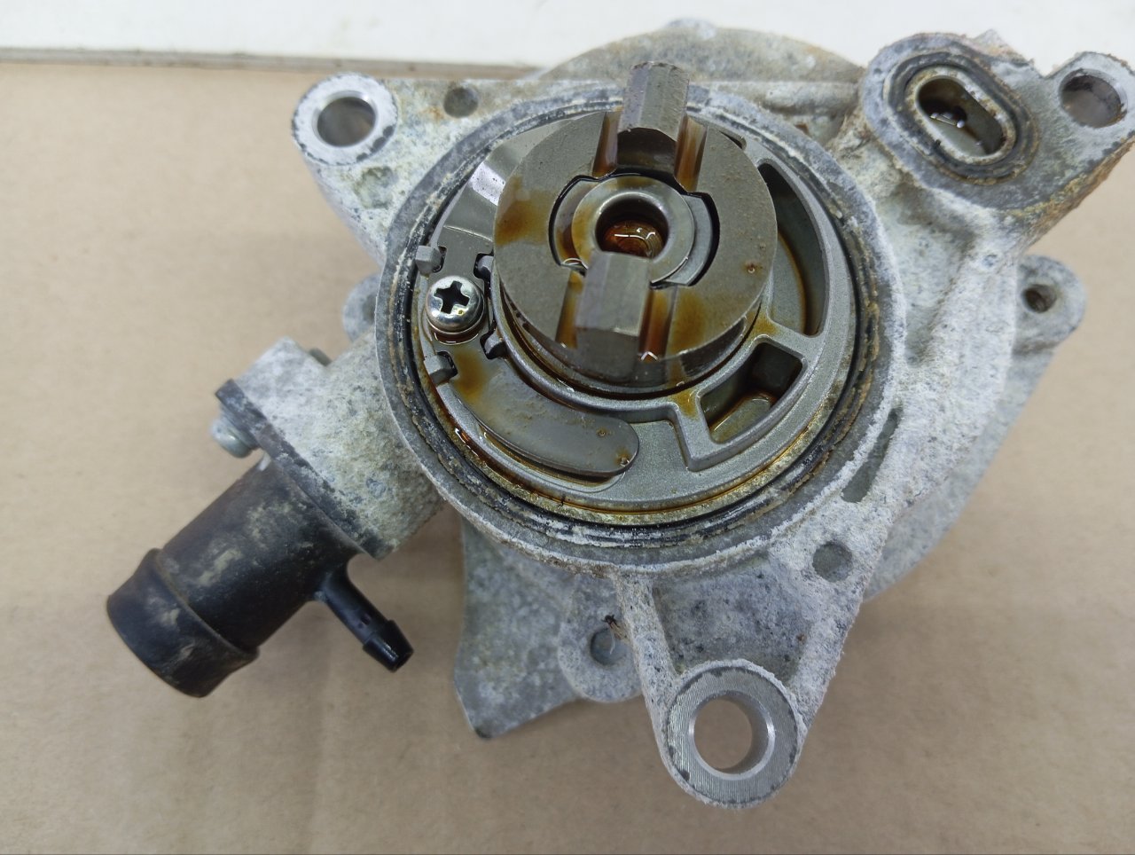 Насос вакуумный