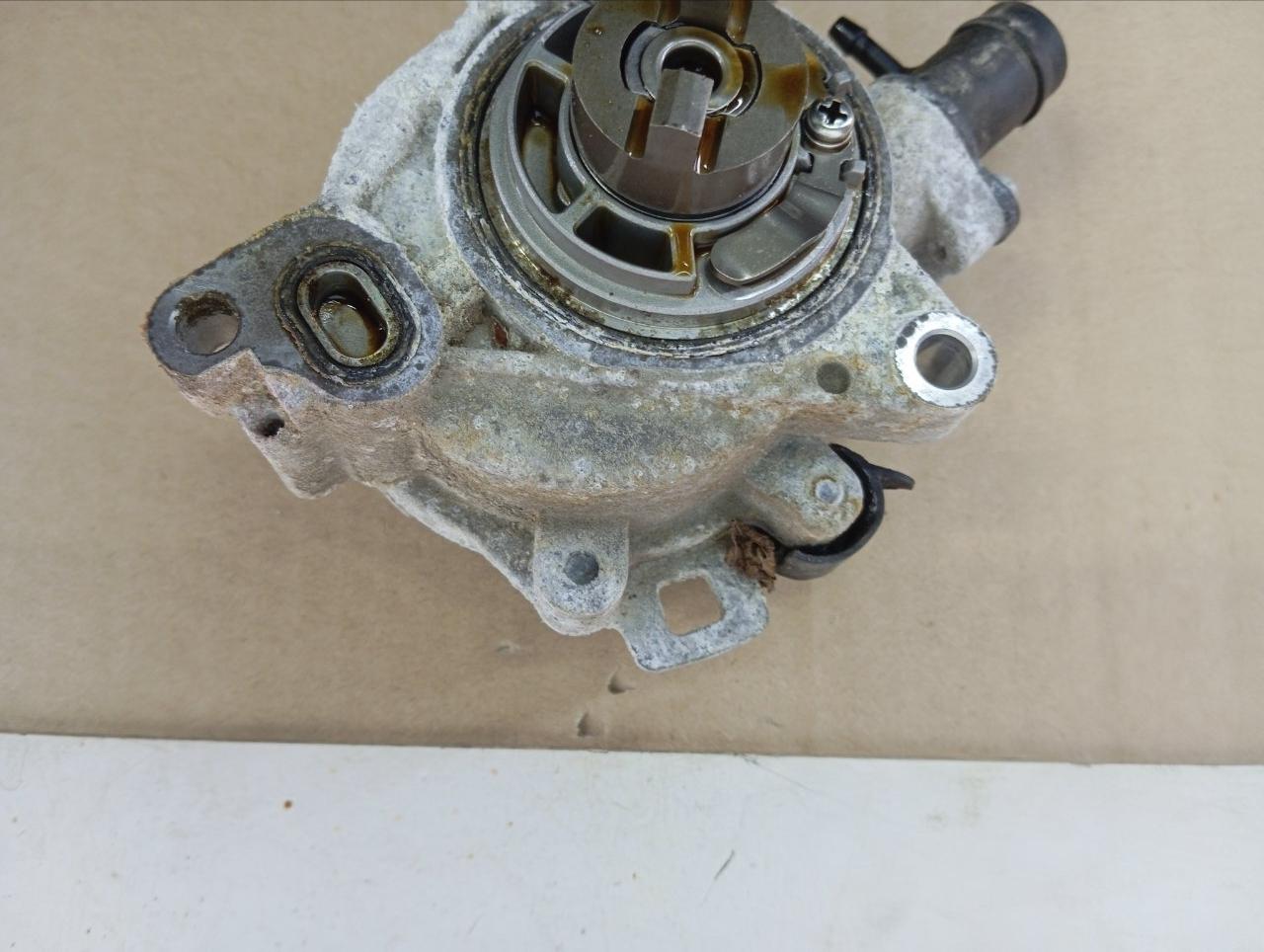 Насос вакуумный