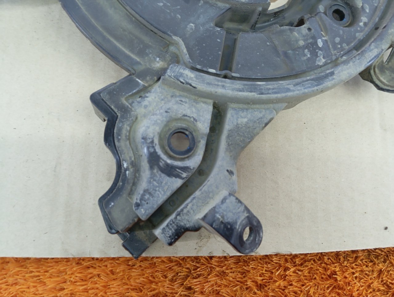 Крышка коленвала