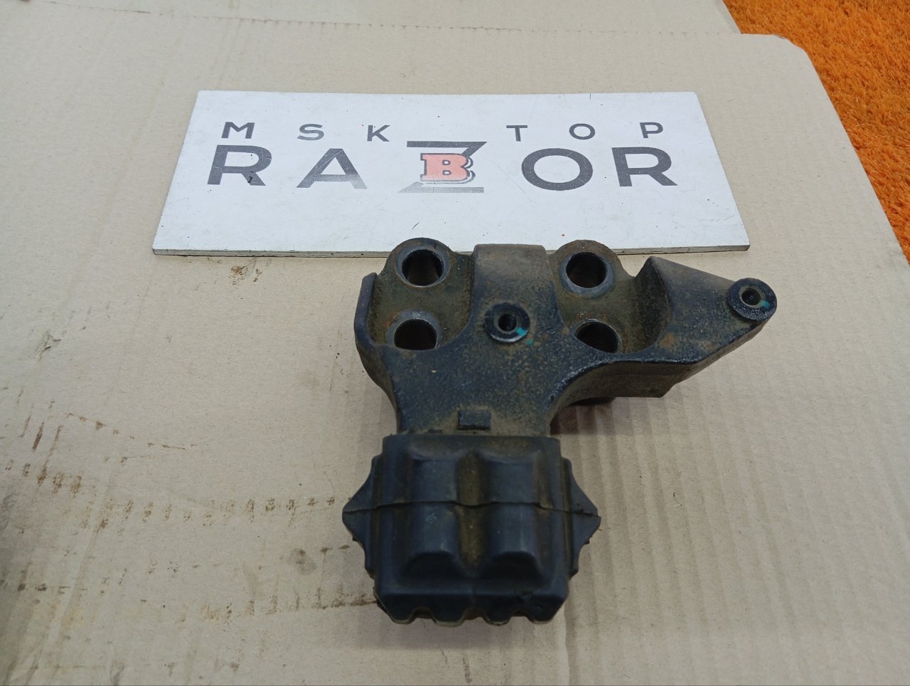 Опора двигателя