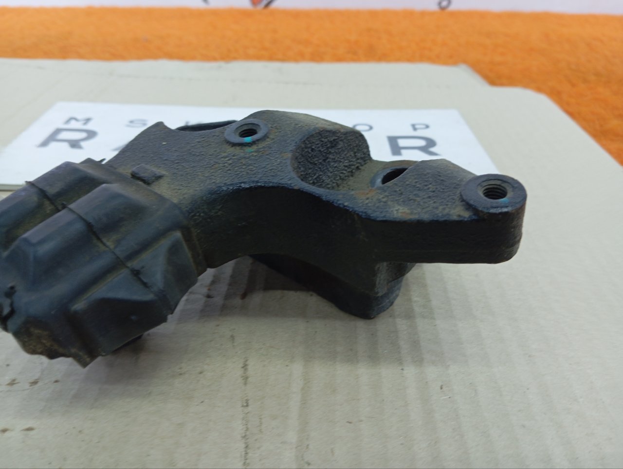 Опора двигателя