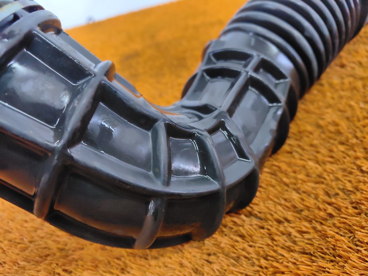 Патрубок воздушного фильтра