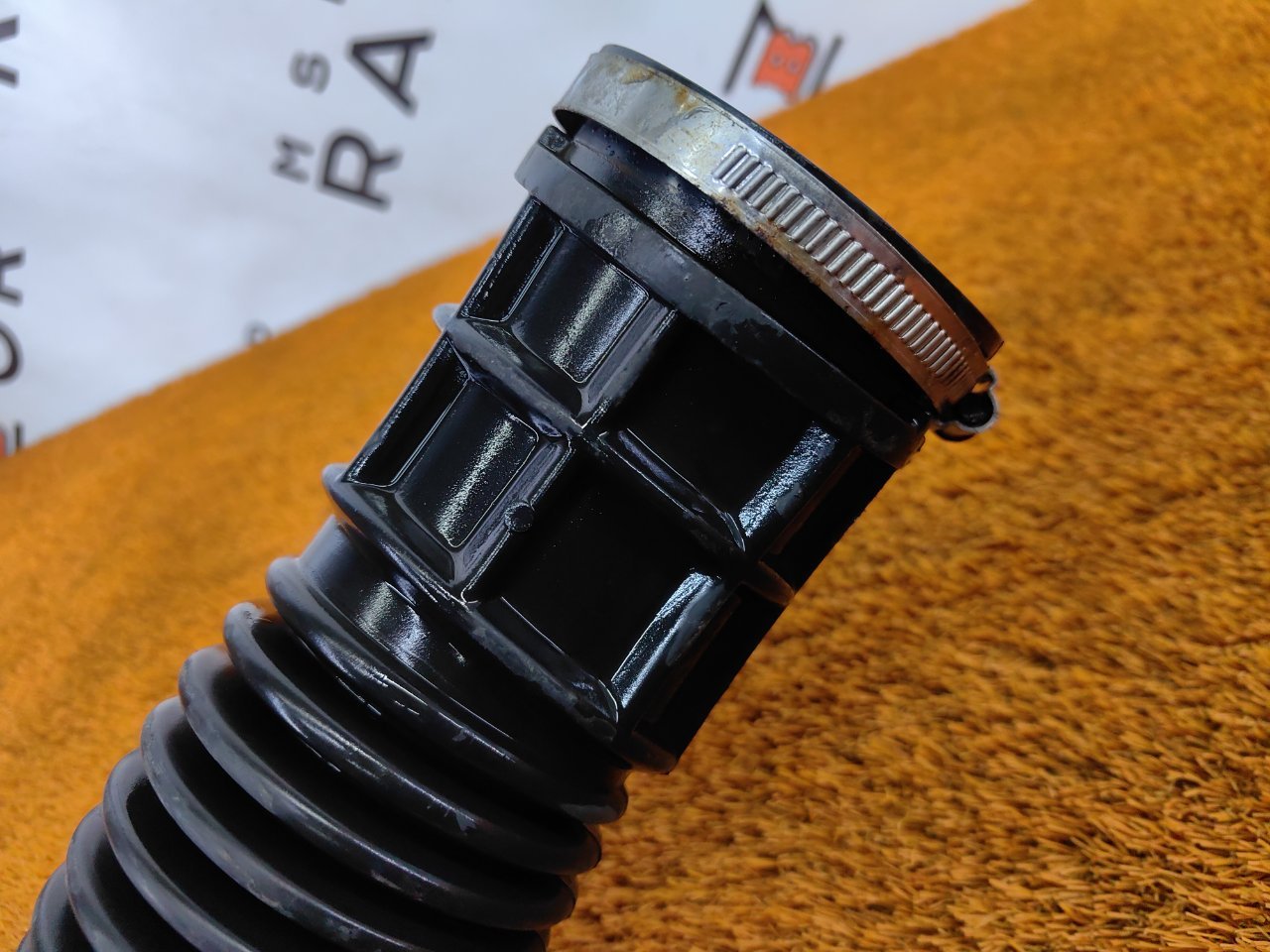 Патрубок воздушного фильтра