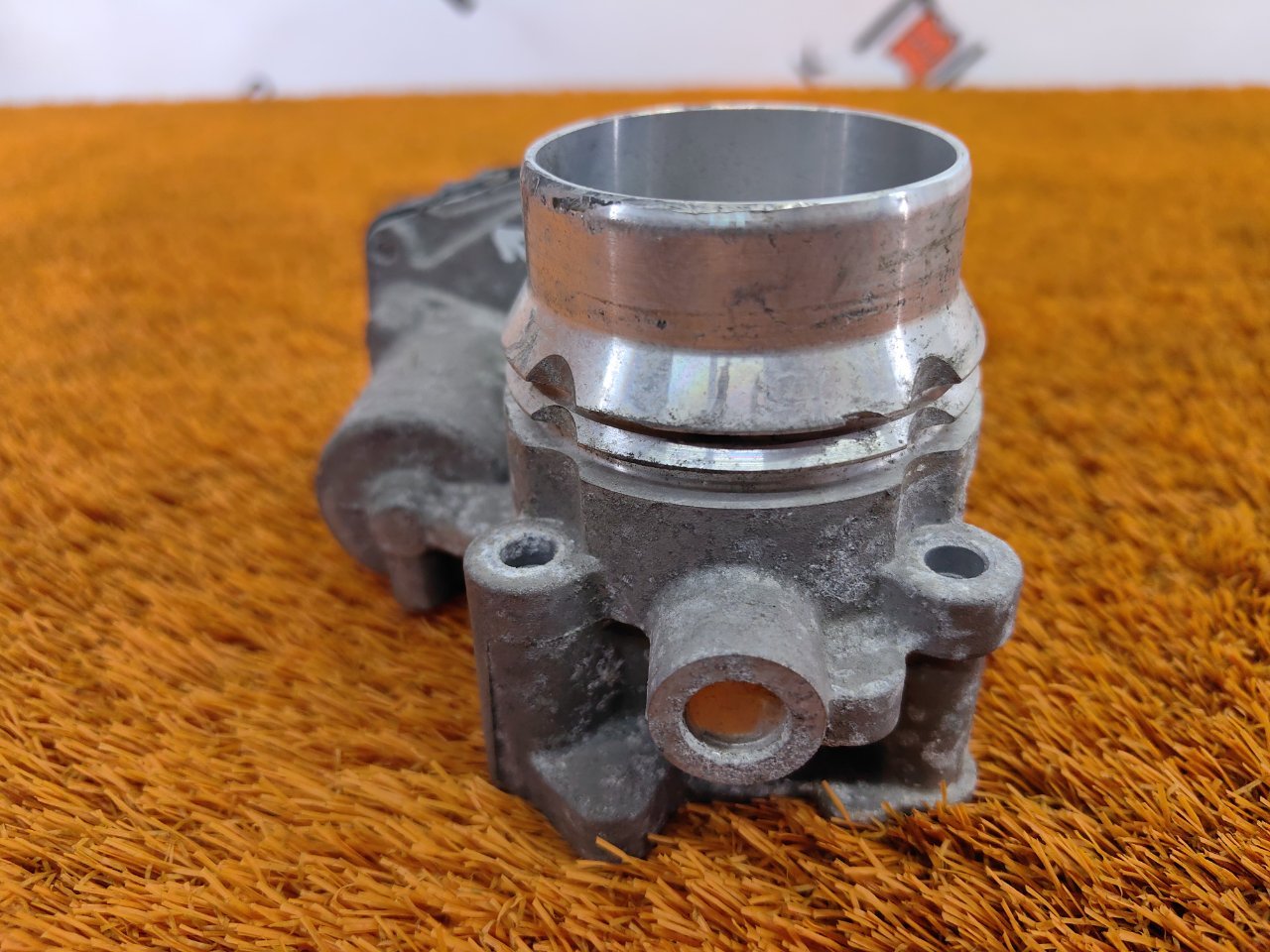 Дроссельная заслонка