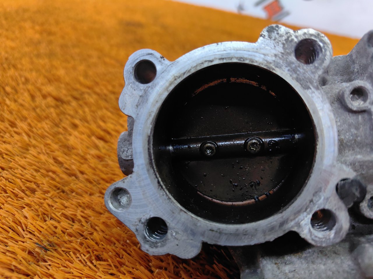 Дроссельная заслонка