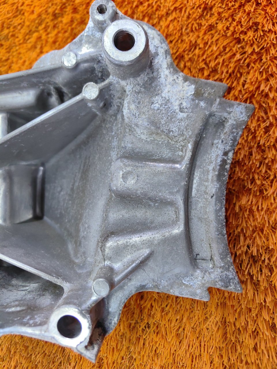 Кронштейн двигателя