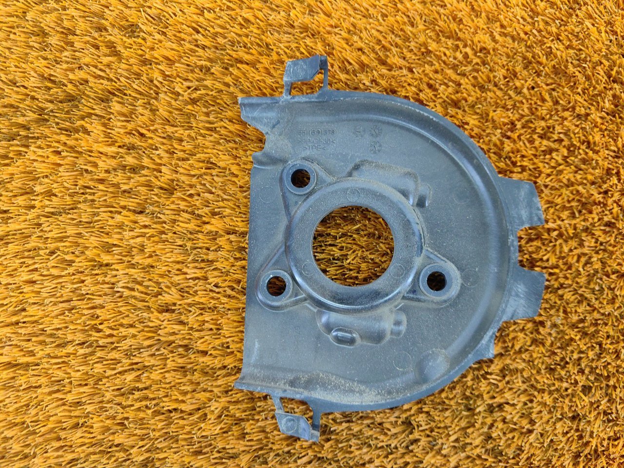 Кожух шестерни распредвала