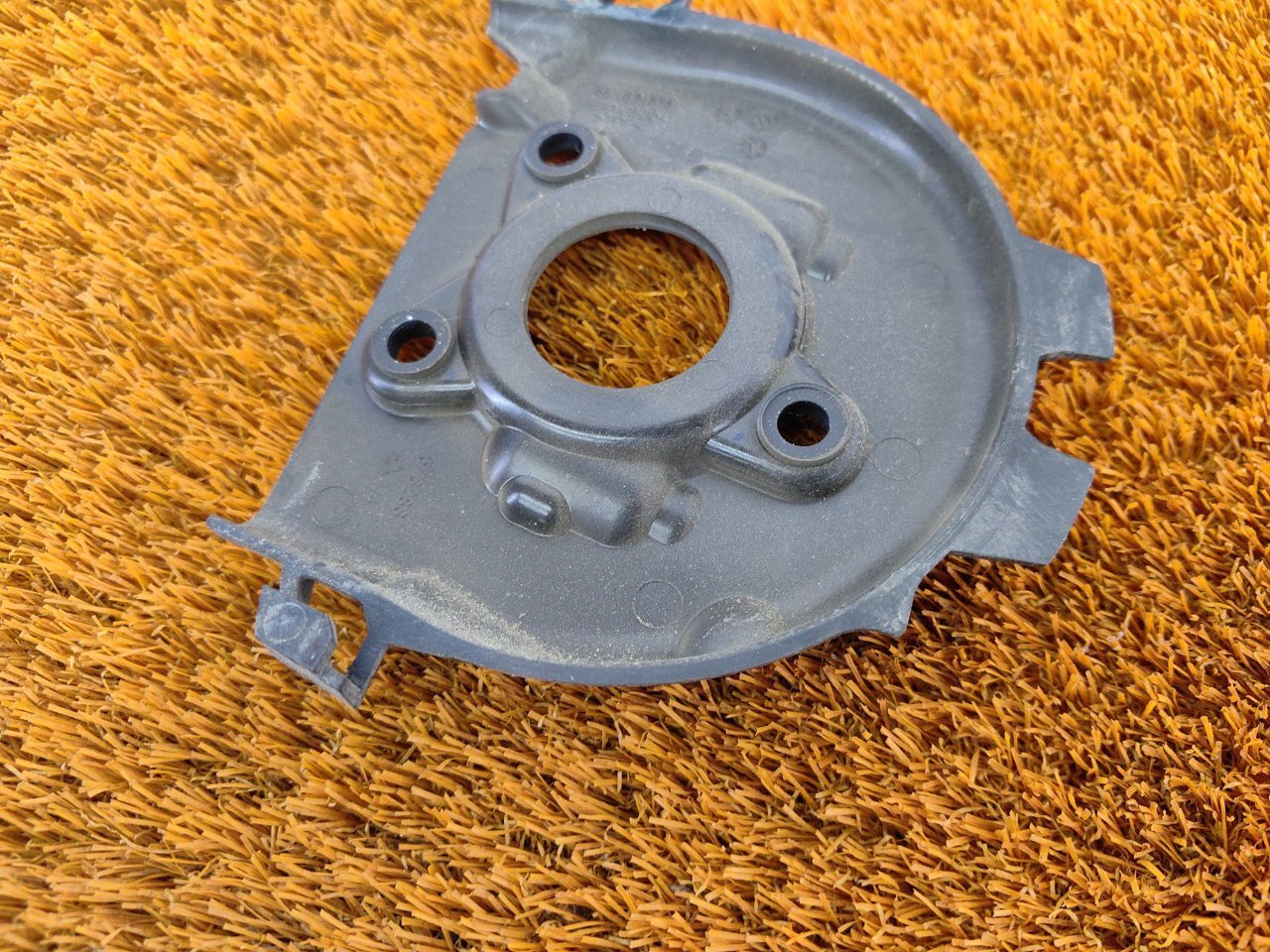 Кожух шестерни распредвала