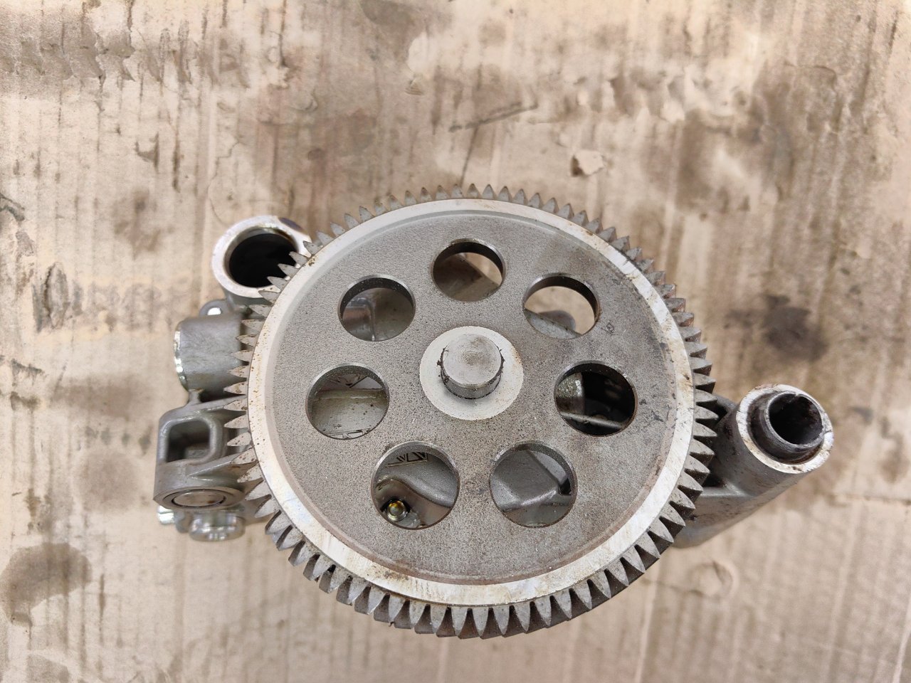 Насос масляный