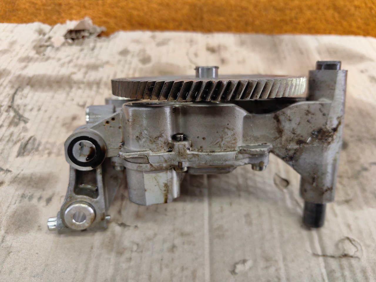 Насос масляный