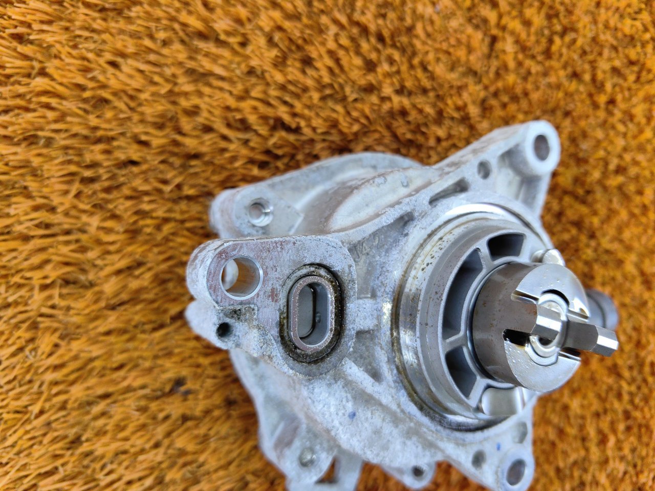 Насос вакуумный