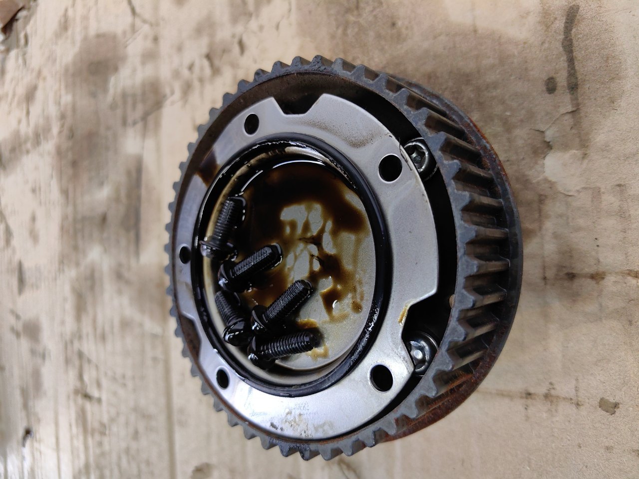 Шестерня распредвала