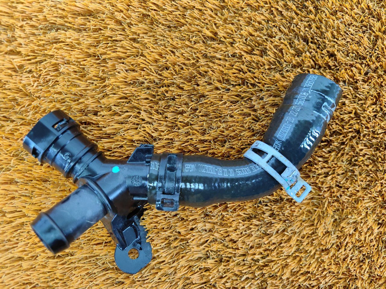 Тройник системы охлаждения