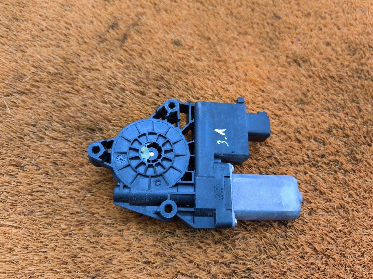 Мотор стеклоподъемника