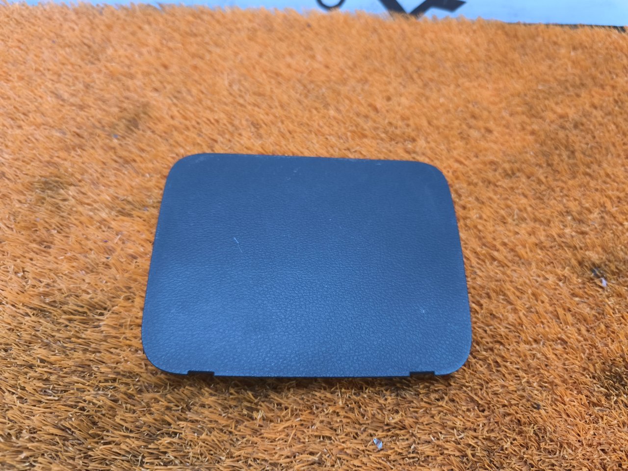 Крышка блока предохранителей