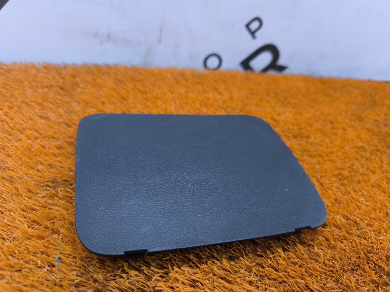 Крышка блока предохранителей