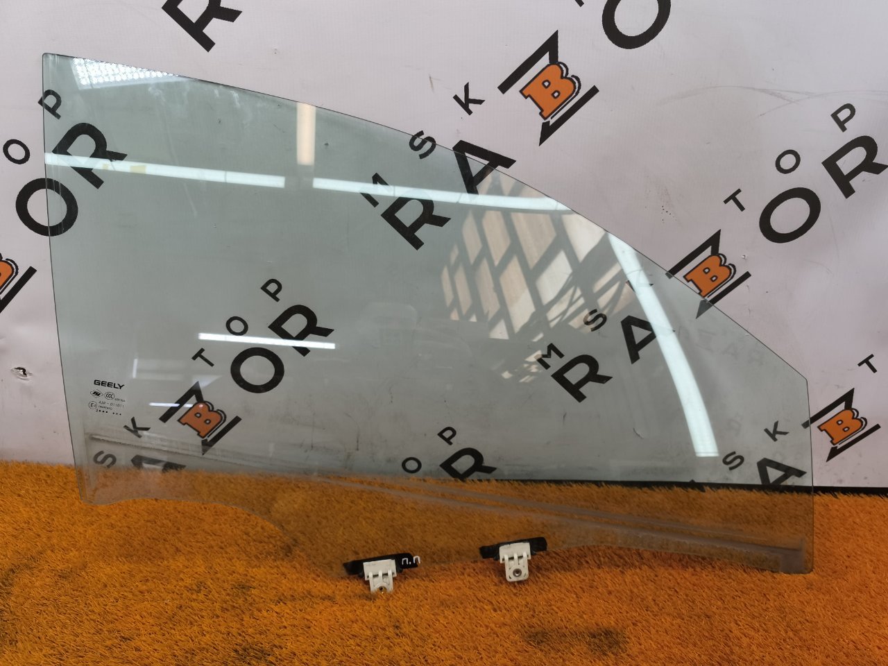 Стекло двери