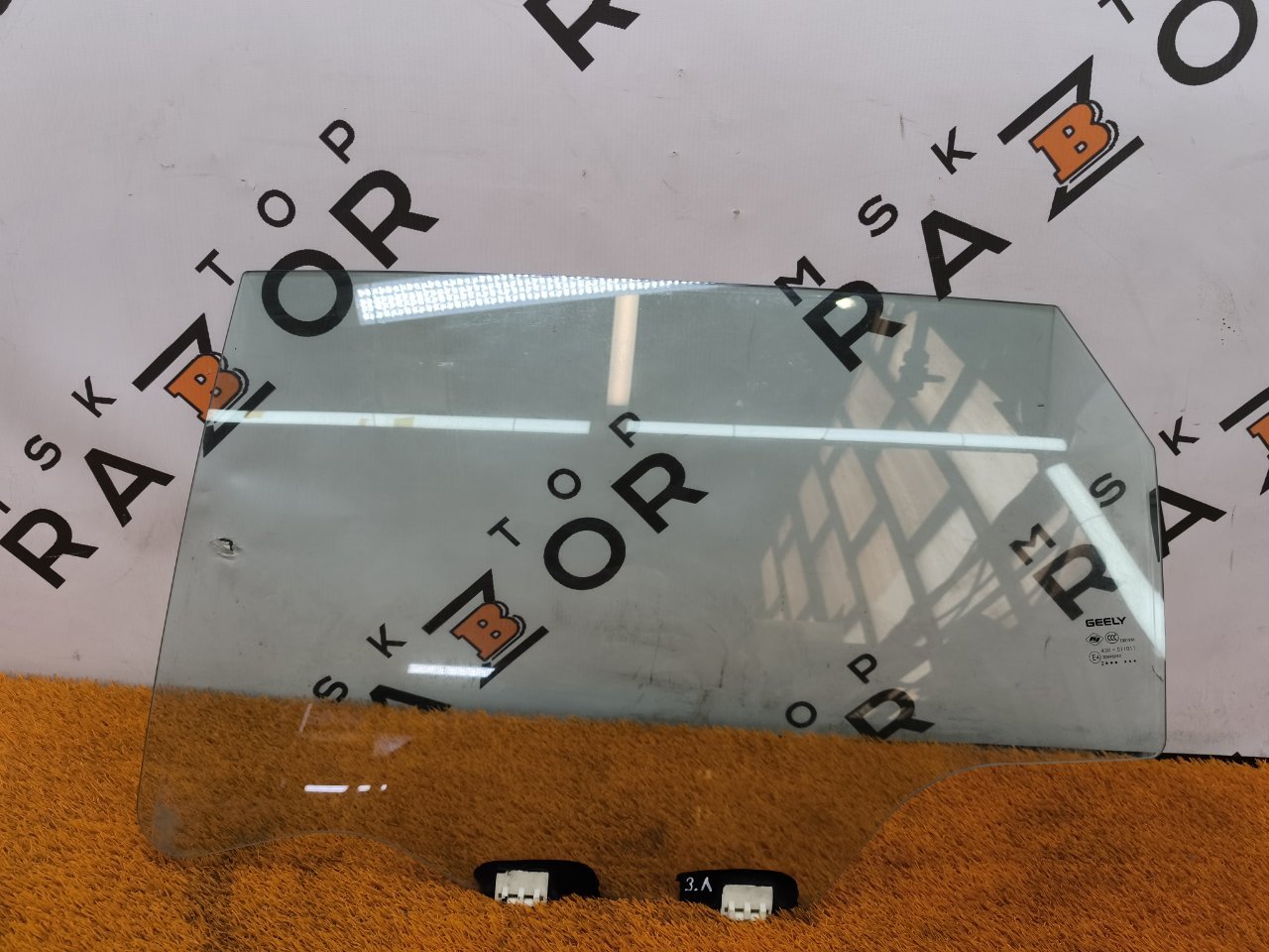 Стекло двери