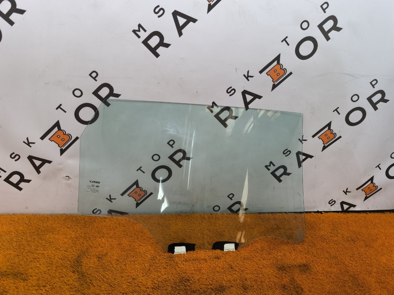 Стекло двери