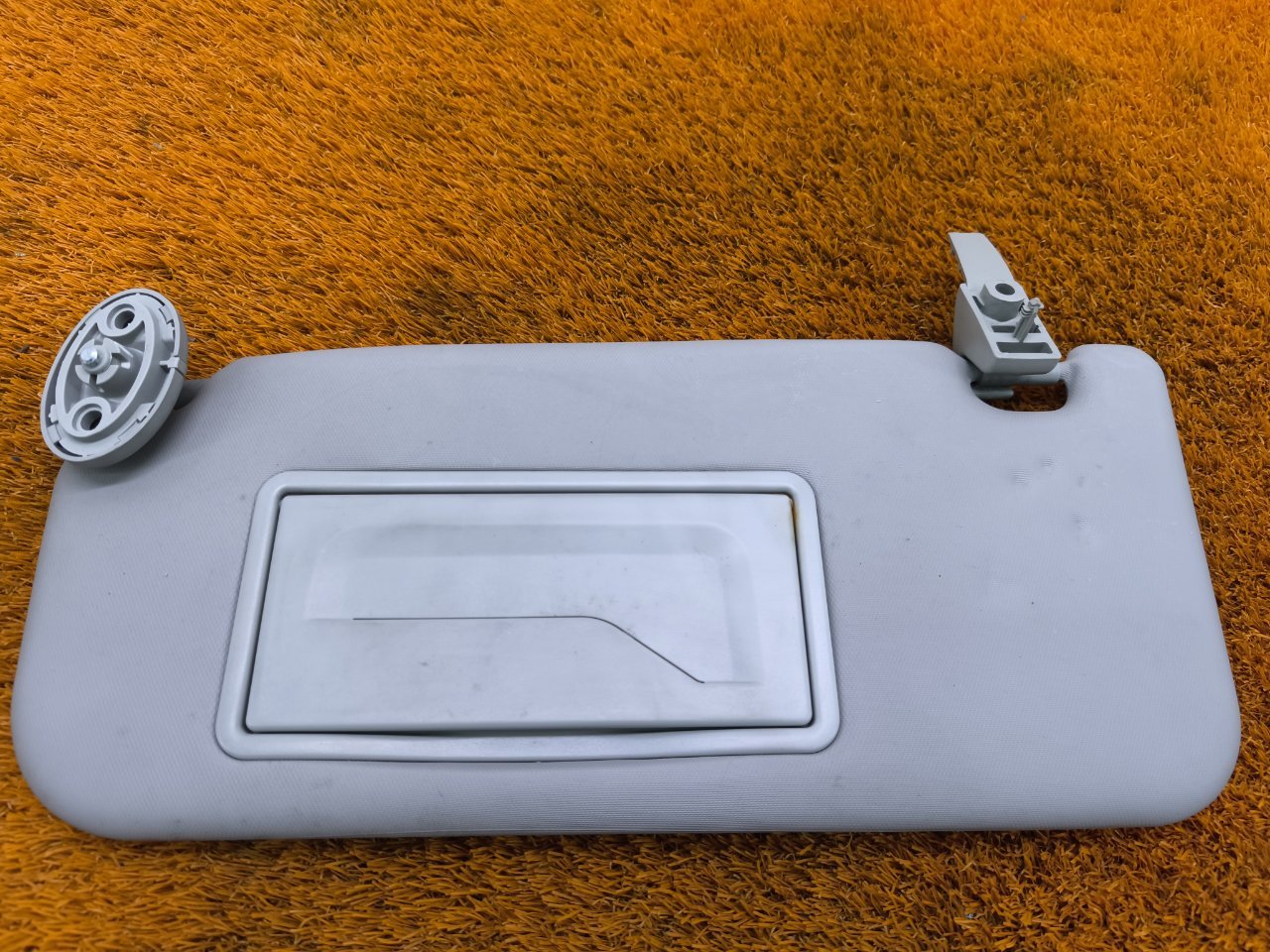 Козырек солнцезащитный