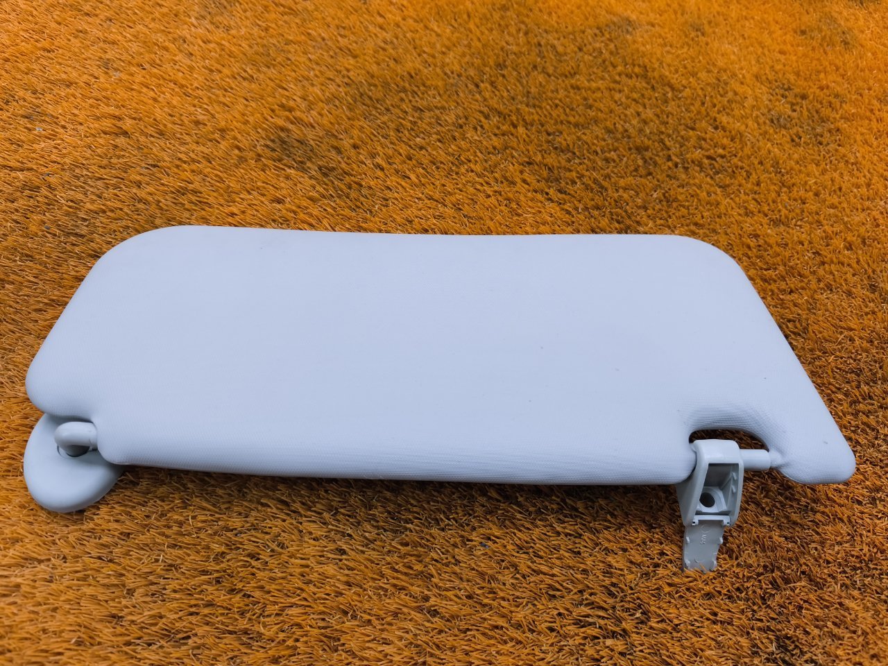 Козырек солнцезащитный