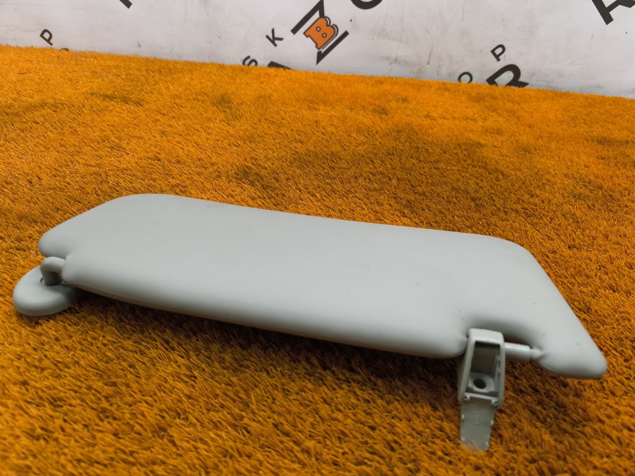 Козырек солнцезащитный