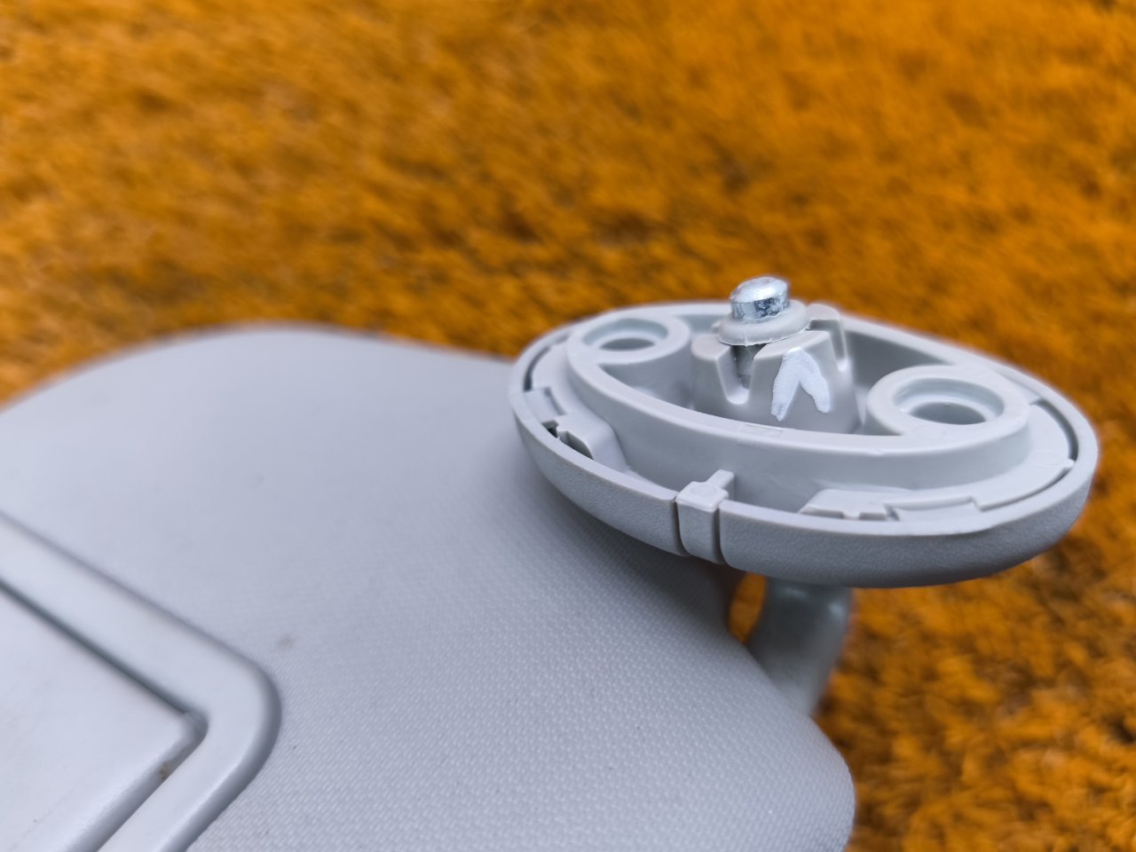 Козырек солнцезащитный