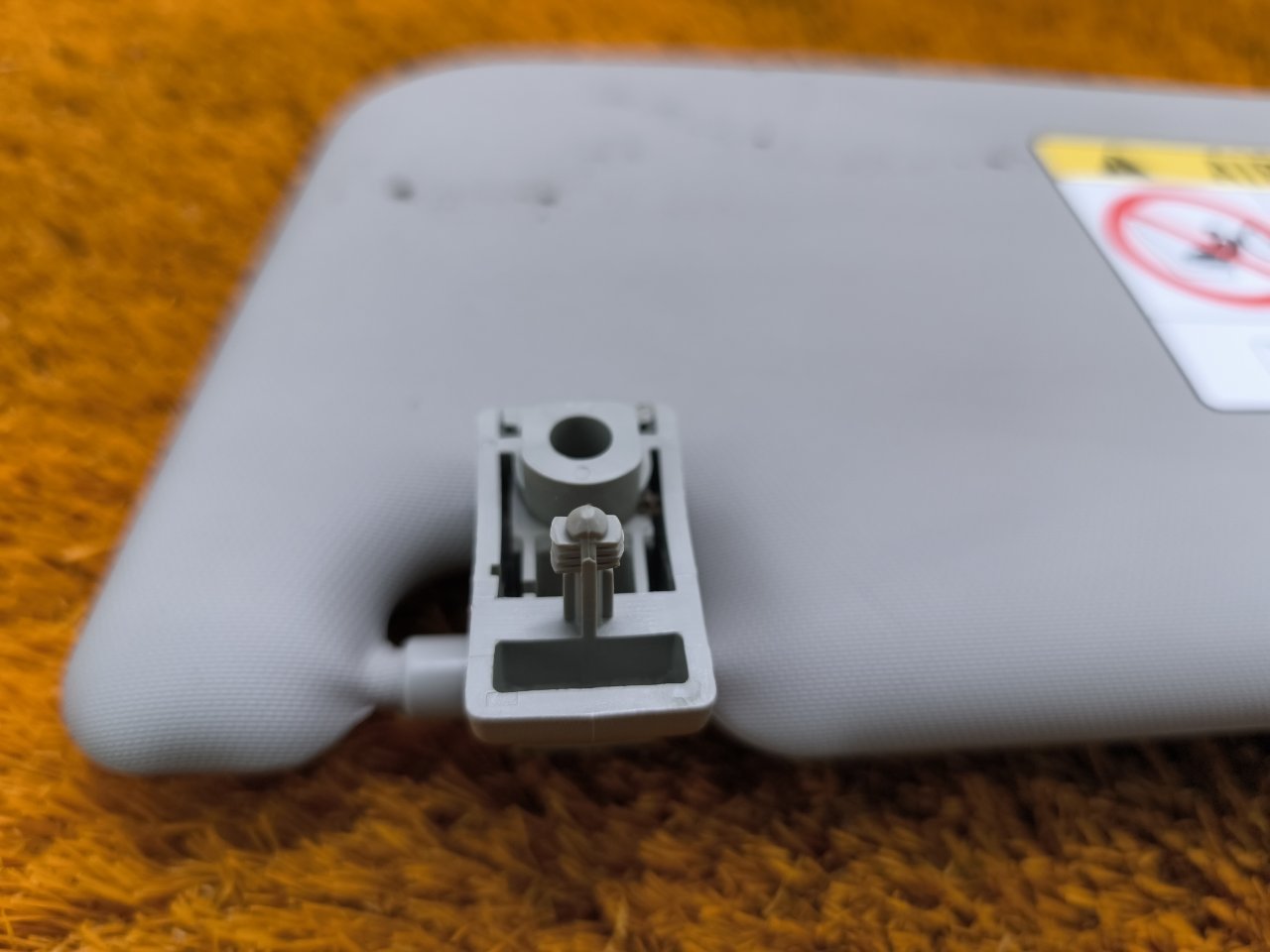 Козырек солнцезащитный