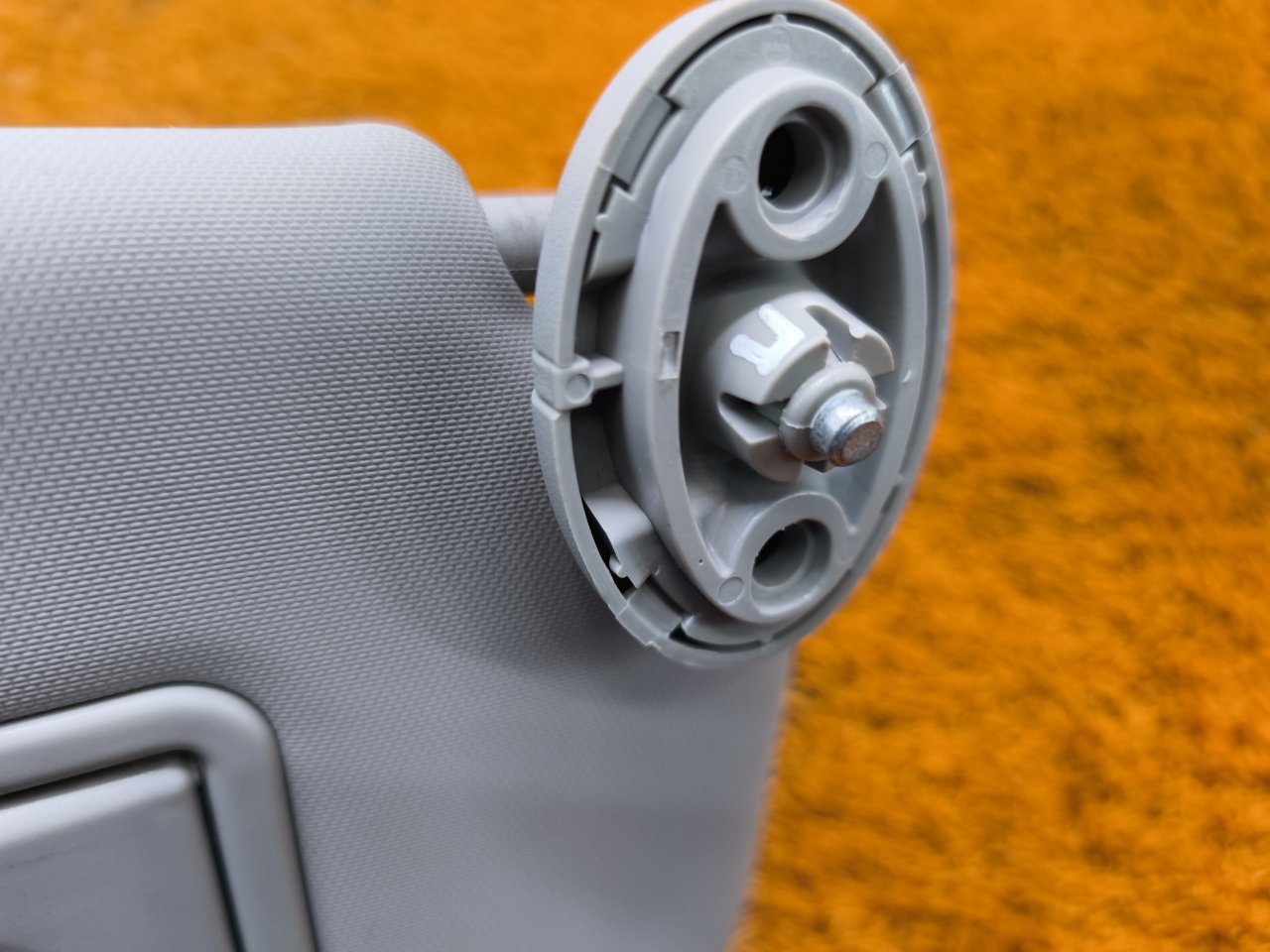 Козырек солнцезащитный