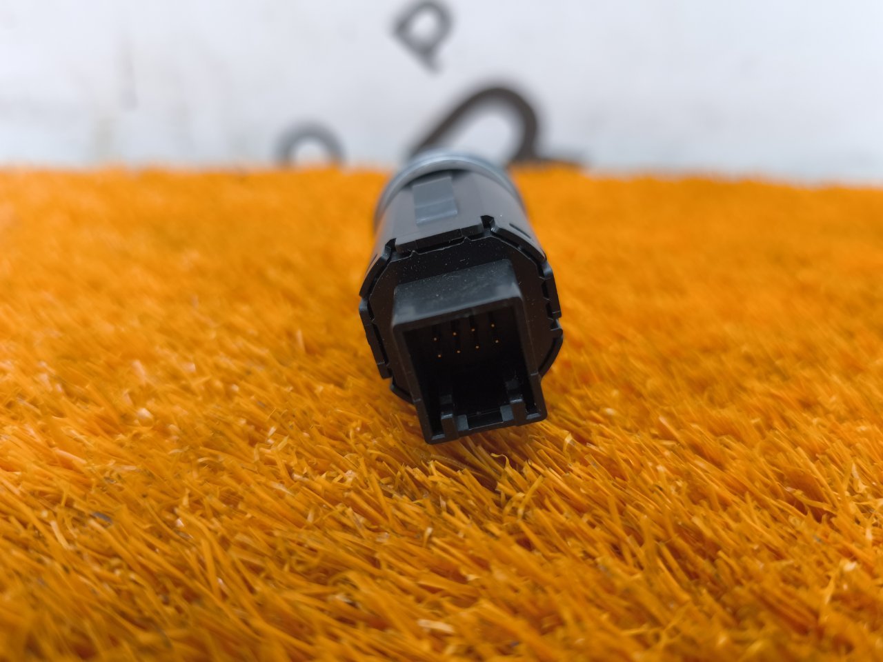 Кнопка запуска двигателя