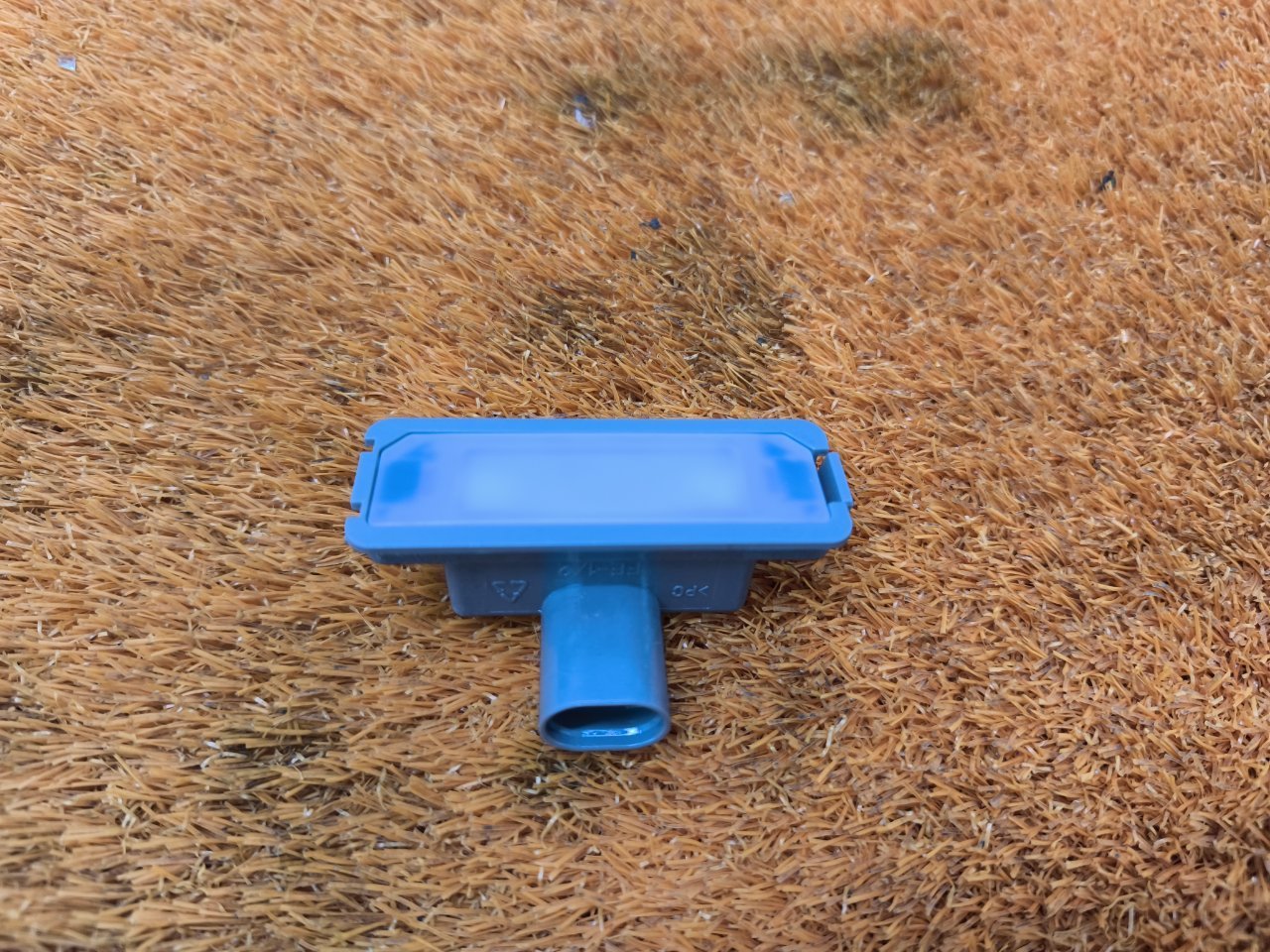 Плафон подсветки бардачка