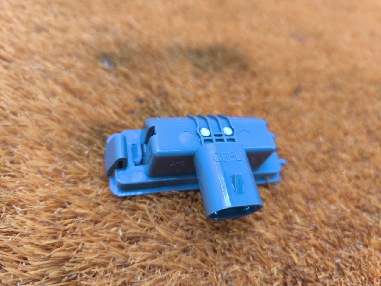 Плафон подсветки бардачка