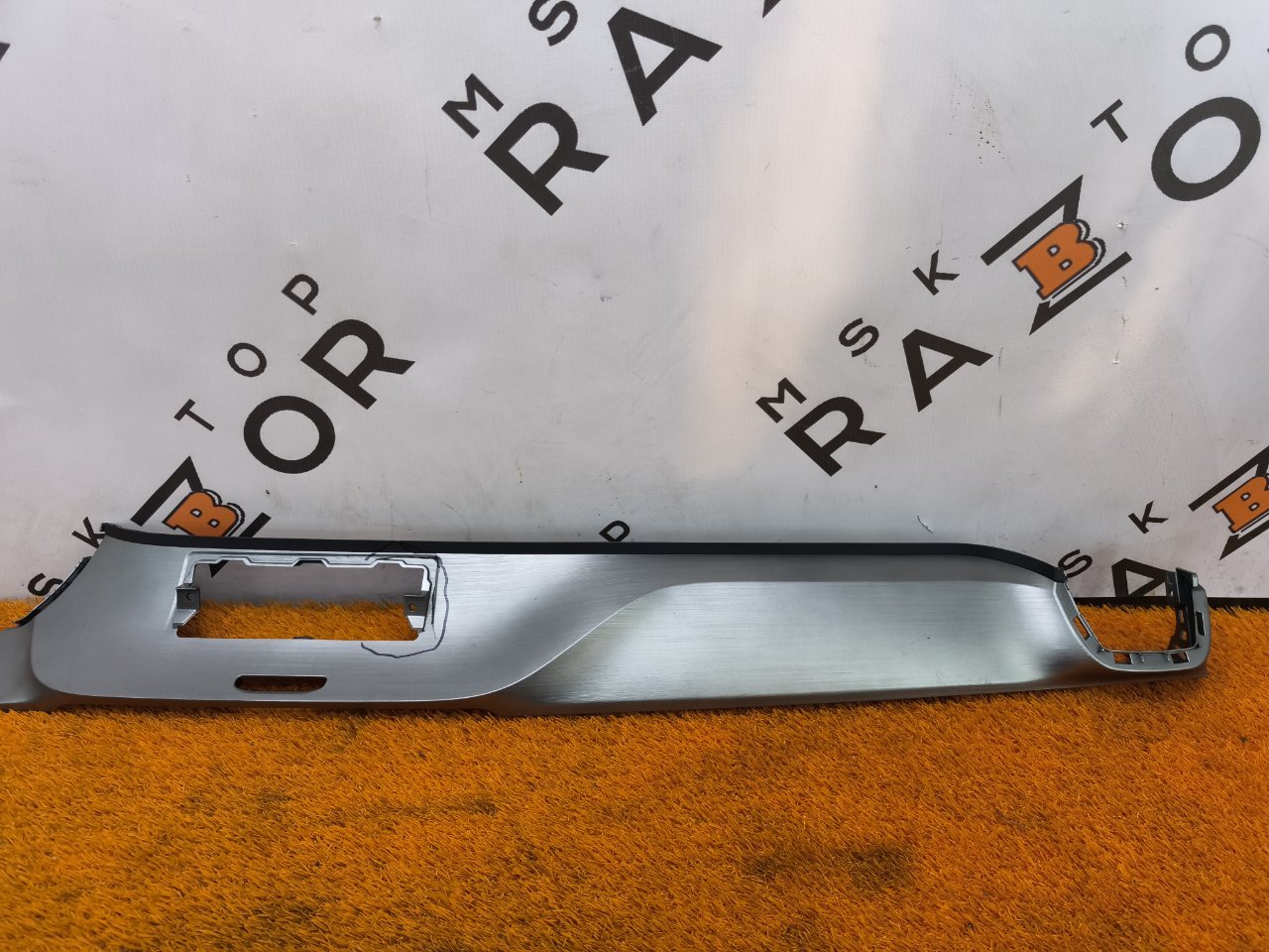 Декоративная накладка торпедо