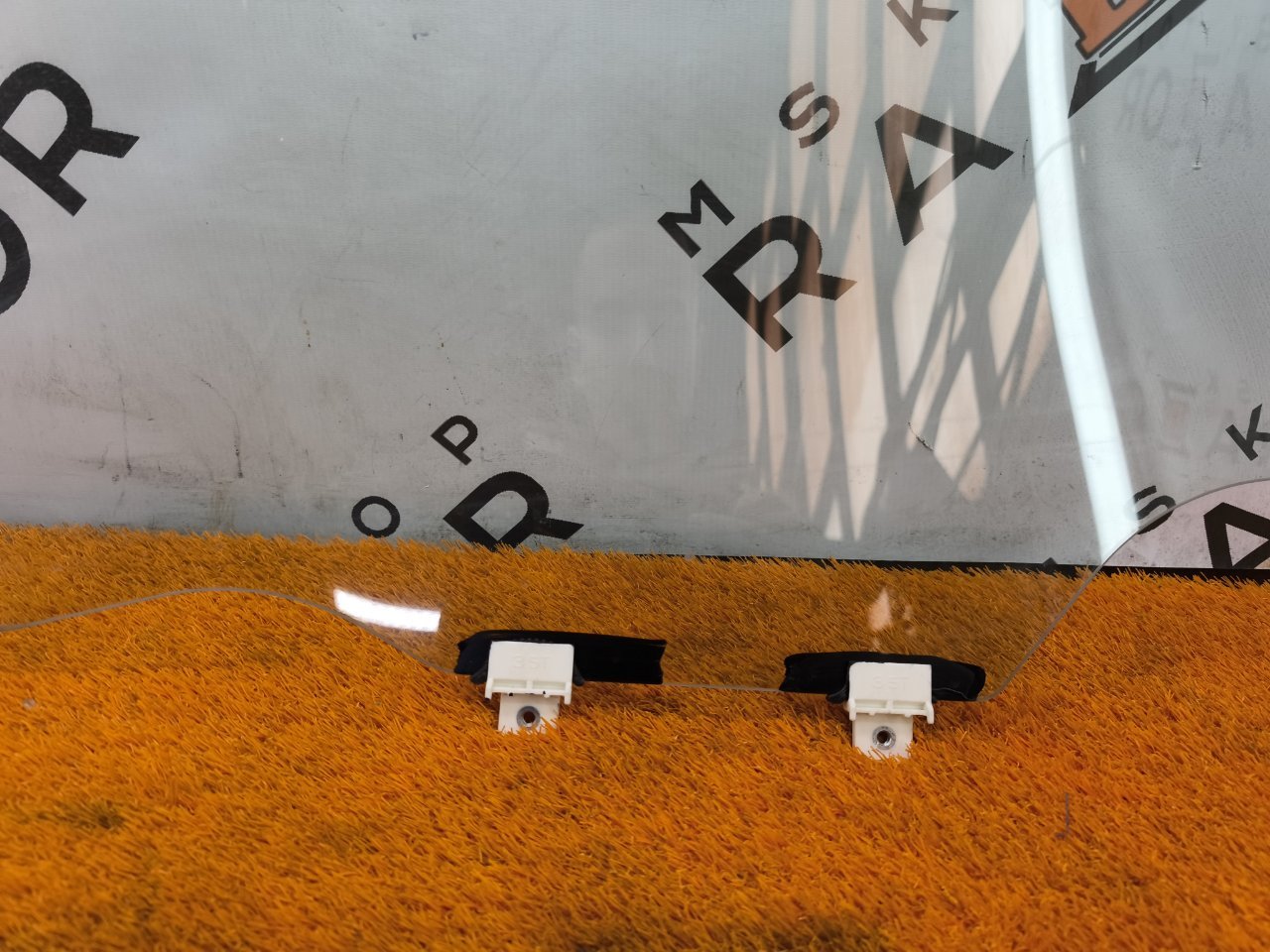 Стекло двери