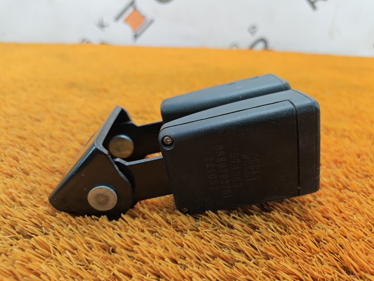 Ответная часть ремня безопасности